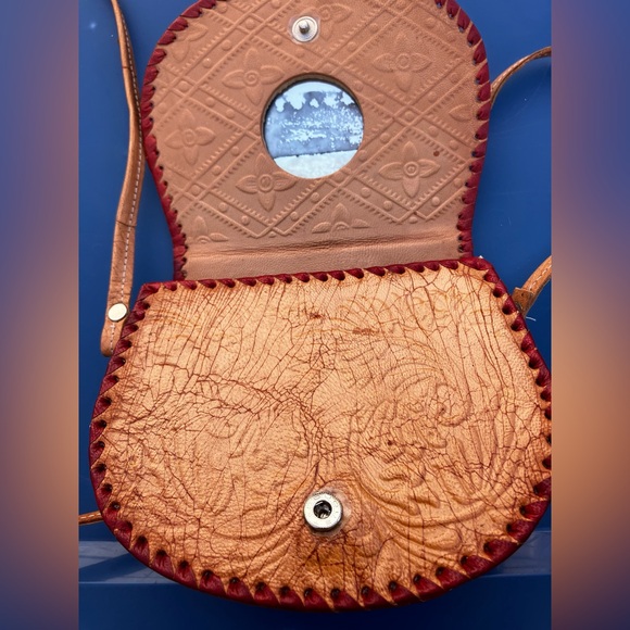 Brown hand painted purse from Cuba - Picture 5 of 6